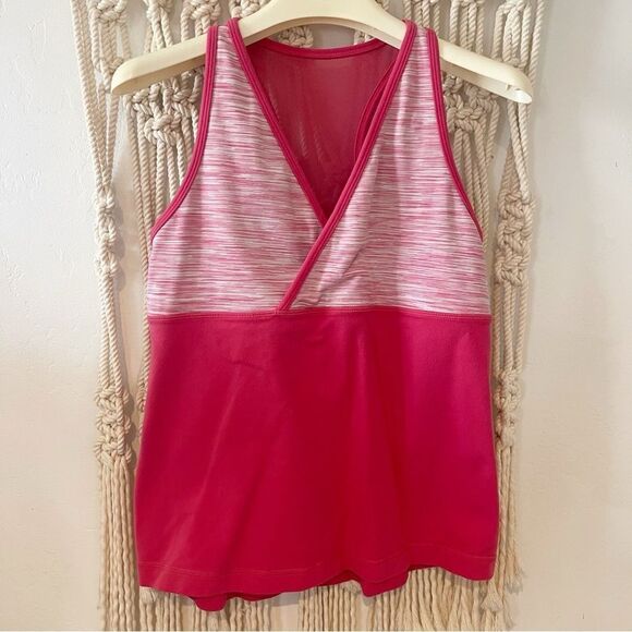 Lululemon Women’s Deep Breath Tank Size 12 Pink Deep V Yoga Top W/ Shelf Bra - Picture 1 of 7
